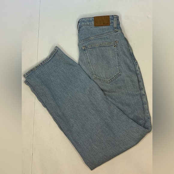 Madewell jeans, curvy, 11” high waisted, straight leg, light wash, 27 waist - Picture 8 of 11